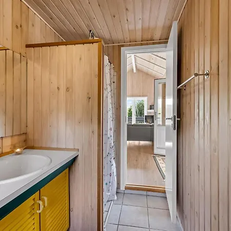 Remo - 990m To The Fjord By Interhome