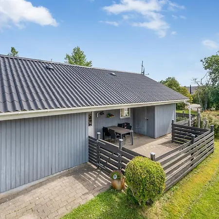 Remo - 990m To The Fjord By Interhome